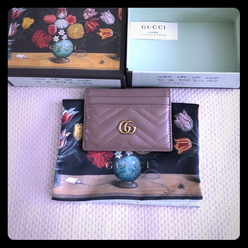 Gucci Marmont Card Case in Dusty Pink